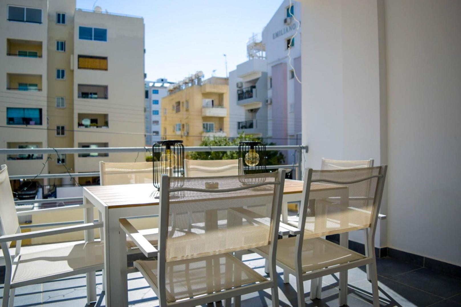 Ferienwohnung Coastal Getaway Larnaka Exterior foto